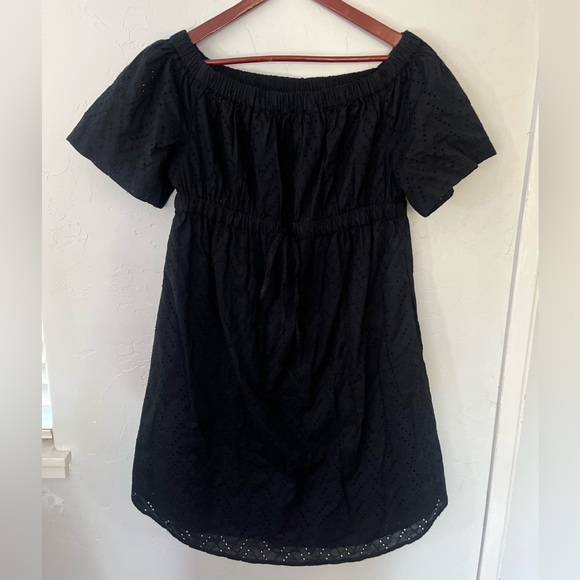 NWT GAP Maternity Black Eyelet Mini Dress Size Medium - Picture 2 of 9